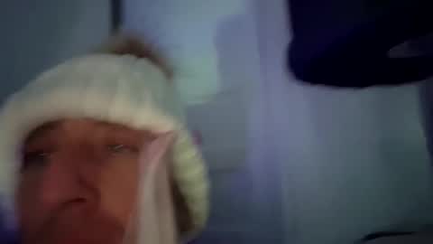 liljuicyreal online show from November 21, 1:43 pm