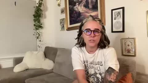 lilldaddysgirl online show from October 3, 2:30 am