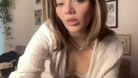 lilldaddysgirl online show from October 15, 4:51 pm