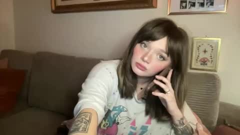 lilldaddysgirl online show from February 6, 1:54 am