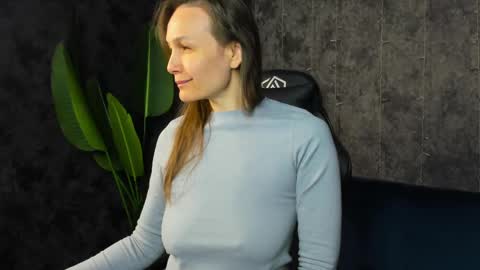 lillian_white1 online show from April 15, 1:12 am