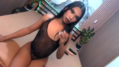 Snapshot of lilliana_emerald chatting on November 8, 10:52 pm Lilianna online show from November 8, 10:52 pm