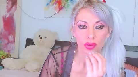 Lara online show from March 18, 7:39 pm