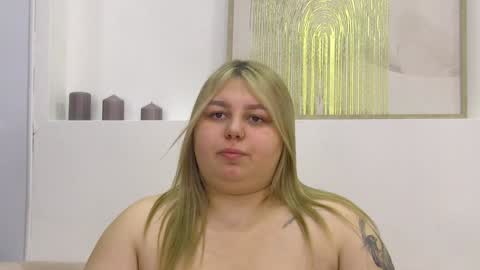 LillianHaig online show from December 23, 1:08 am