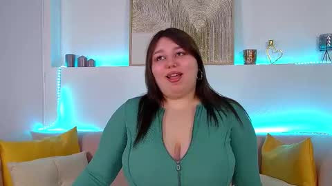 LillianHaig online show from March 3, 7:06 pm