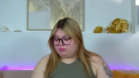 LillianHaig online show from January 15, 6:44 pm