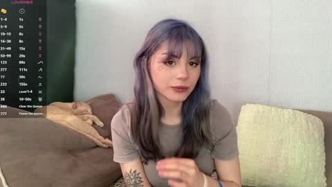 Amelia online show from April 2, 12:03 pm