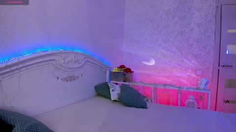 LilliMoore online show from January 18, 11:41 pm