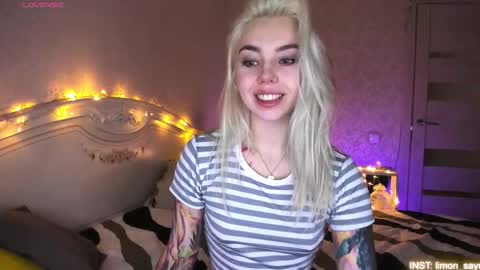 LilliMoore online show from February 8, 10:24 pm