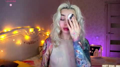 LilliMoore online show from March 1, 11:07 pm