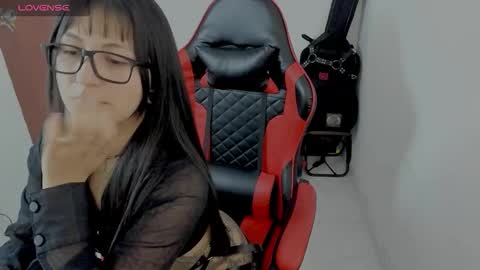 Snapshot of lillith_777 chatting on November 10, 11:59 pm lillith_777 online show from November 10, 11:59 pm