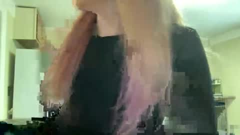 lilly_adams88 online show from July 8, 10:14 pm
