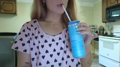 lilly_adams88 online show from July 14, 10:15 pm