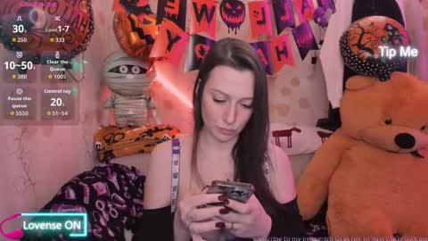 Lilly  online show from October 21, 7:03 pm