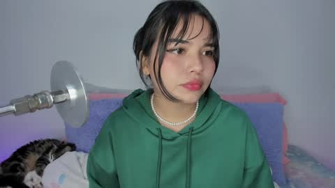 Snapshot of lilly_kinky chatting on January 26, 2:35 am Lilly online show from January 26, 2:35 am
