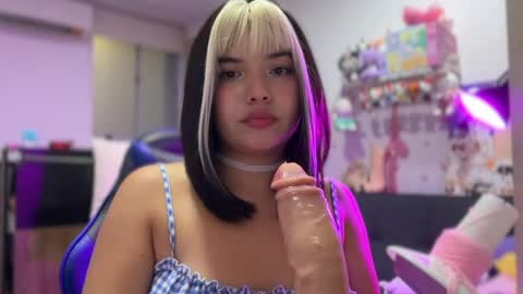 Snapshot of lilly_kinky chatting on March 15, 11:55 pm Lilly online show from March 15, 11:55 pm