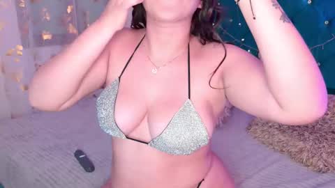 Snapshot of lilly_peach22 chatting on September 14, 4:22 am Lilly Peach online show from September 14, 4:22 am