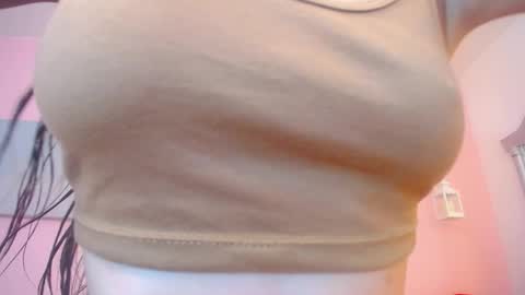 Snapshot of lilly_steffen chatting on April 22, 7:26 pm Lilly online show from April 22, 7:26 pm