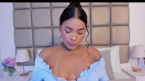 Lilly  online show from April 27, 3:26 am