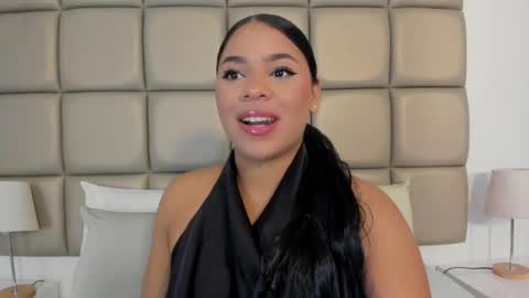 Snapshot of lilly_williamss chatting on May 29, 4:32 am Lilly online show from May 29, 4:32 am