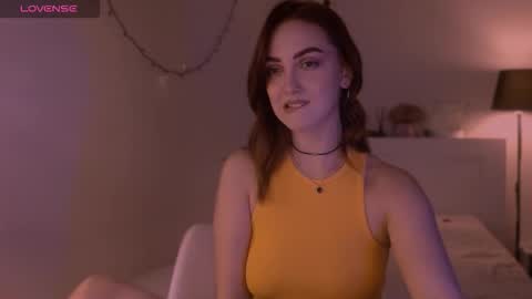 LillyFarey online show from September 19, 6:52 pm