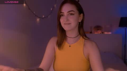 LillyFarey online show from September 20, 9:05 pm