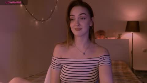 LillyFarey online show from October 8, 7:33 pm