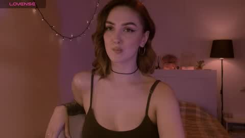 LillyFarey online show from October 28, 6:21 pm