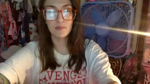 Snapshot of lillylushabae chatting on November 5, 7:58 pm hi guys im back on here 3 online show from November 5, 7:58 pm