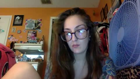 Snapshot of lillylushabae chatting on November 29, 8:34 pm hi guys im back on here 3 online show from November 29, 8:34 pm