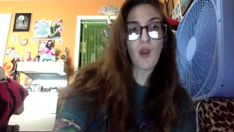 Snapshot of lillylushabae chatting on April 11, 7:29 pm hi guys im back on here 3 online show from April 11, 7:29 pm