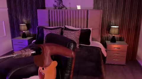 Snapshot of lillyortiz_ chatting on June 12, 8:30 pm Lilly Ortiz online show from June 12, 8:30 pm
