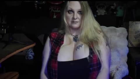 Lillyth Eden online show from June 3, 5:21 am