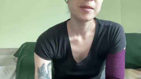 Snapshot of lilmissandria chatting on May 26, 6:37 pm lilmissandria online show from May 26, 6:37 pm