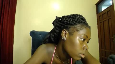 Snapshot of lilmystic_lola chatting on November 11, 1:49 am Chelsea online show from November 11, 1:49 am