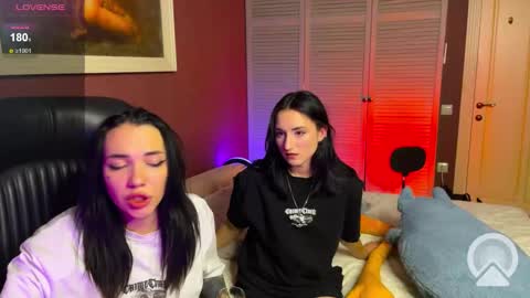 Kris Lilo online show from November 20, 5:34 pm