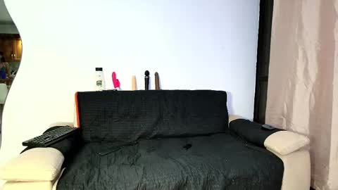 Snapshot of lilookailani chatting on December 18, 12:06 am vanessa online show from December 18, 12:06 am