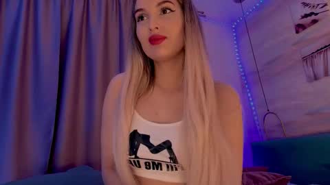 Snapshot of lilraif chatting on October 25, 2:02 pm Lil online show from October 25, 2:02 pm