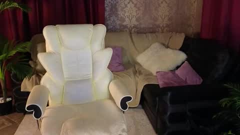 Lilu online show from October 8, 6:49 pm