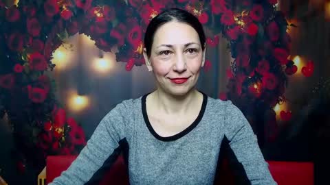 lilugrants online show from February 15, 7:06 pm