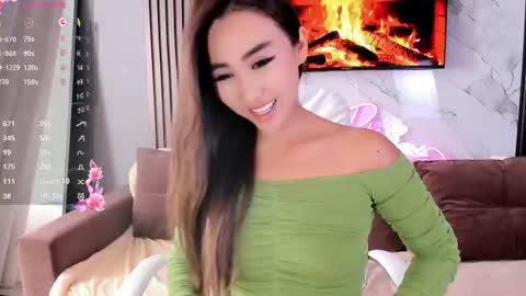 Lily online show from September 21, 8:05 am