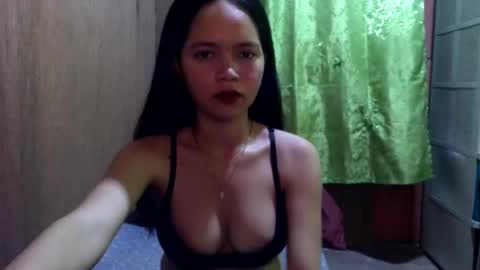 lily_2003 online show from November 27, 5:09 am