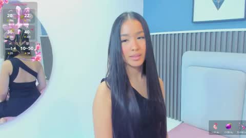Snapshot of lily__star chatting on May 23, 3:23 am lily online show from May 23, 3:23 am