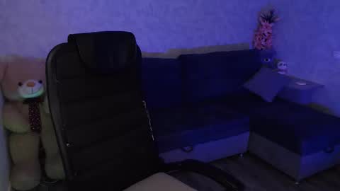 lily_baker_ online show from January 18, 3:49 pm