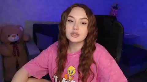 lily_baker_ online show from February 27, 7:03 pm