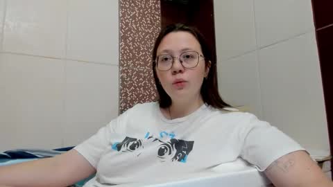 Lily Chays online show from October 12, 6:29 pm