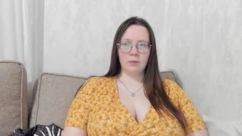 Snapshot of lily_cheys chatting on January 6, 11:07 pm Lily Chays online show from January 6, 11:07 pm