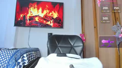   online show from April 28, 5:51 pm