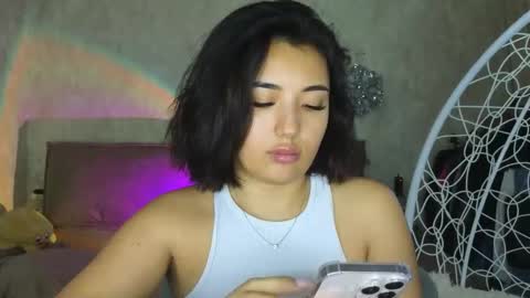 Snapshot of lily_foster_ chatting on October 30, 6:37 am Lily online show from October 30, 6:37 am