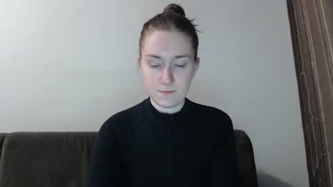 lily_love_x online show from January 11, 1:37 am